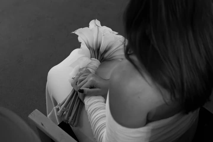 Photos de mariage floues et impersonnelles